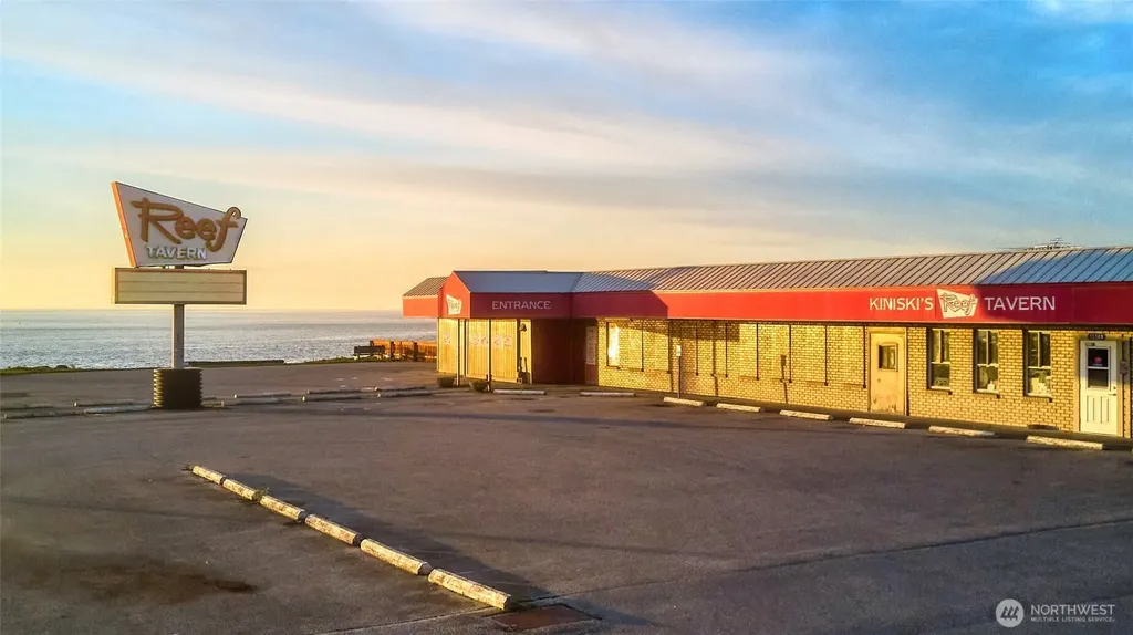 1334 Gulf Road Point Roberts WA 98281