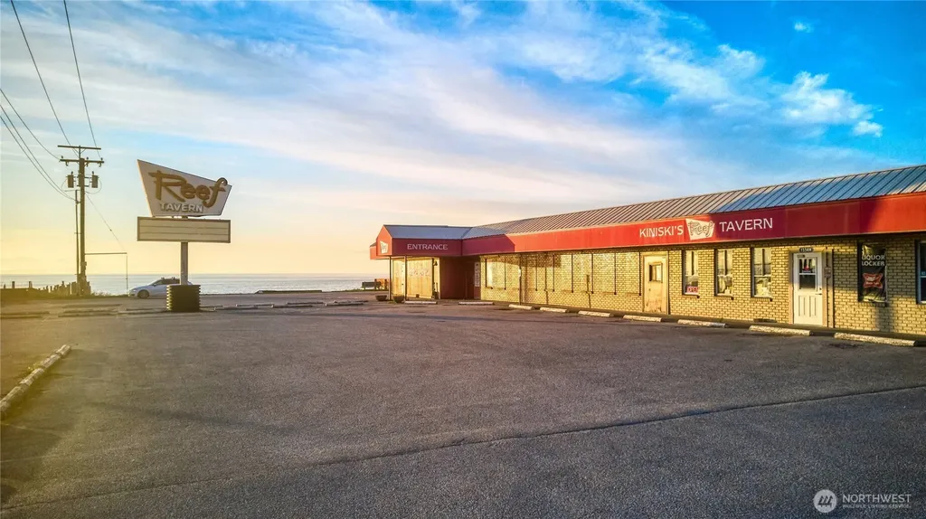 1334 Gulf Road Point Roberts WA 98281