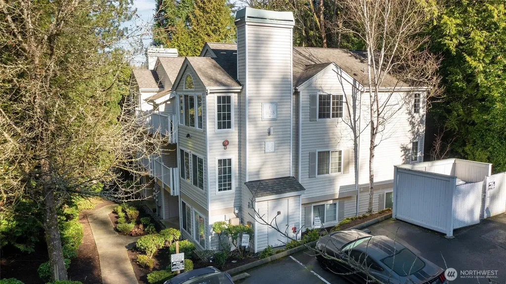 1628 118th Avenue SE Bellevue WA 98005