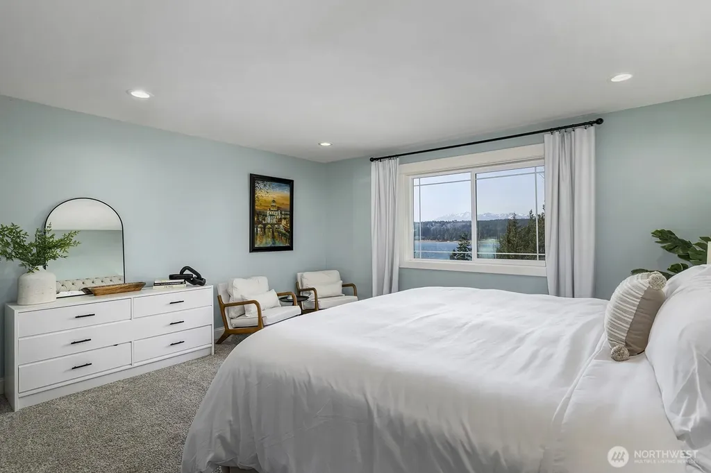 31 E Cove View Drive Belfair WA 98528