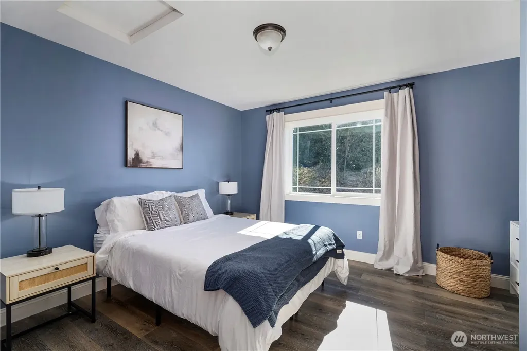 31 E Cove View Drive Belfair WA 98528