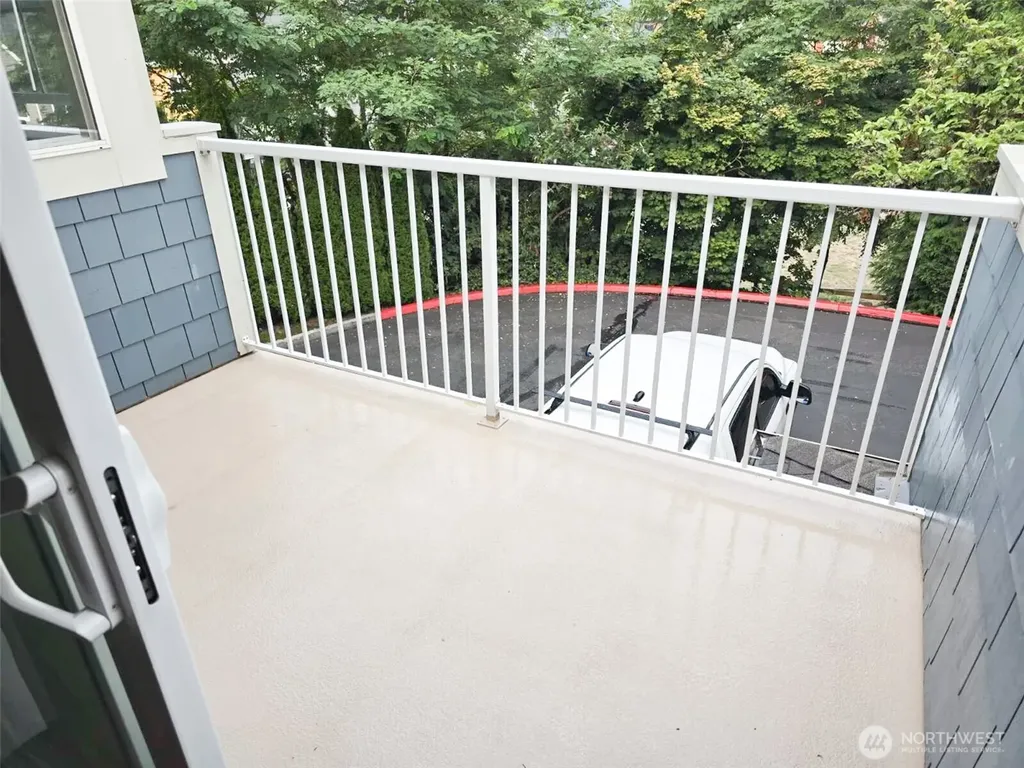 2272 Newport Way NW Issaquah WA 98027