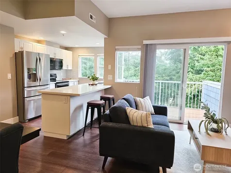 2272 Newport Way NW Issaquah WA 98027