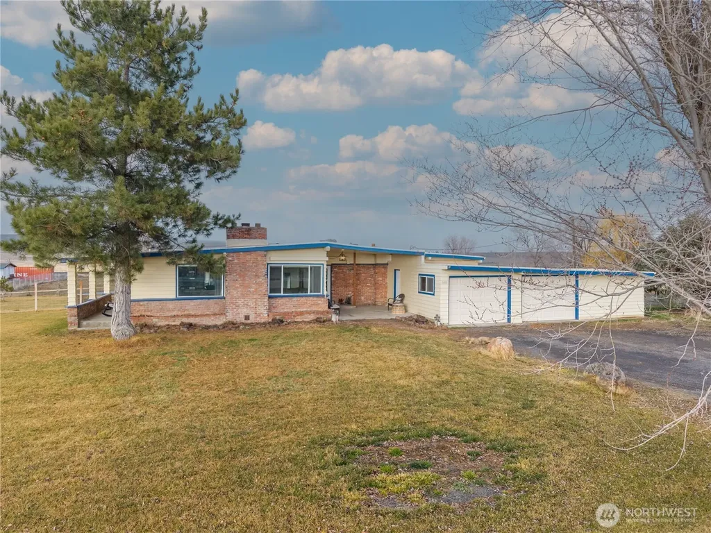 3416 Road 20 NE Soap Lake WA 98851
