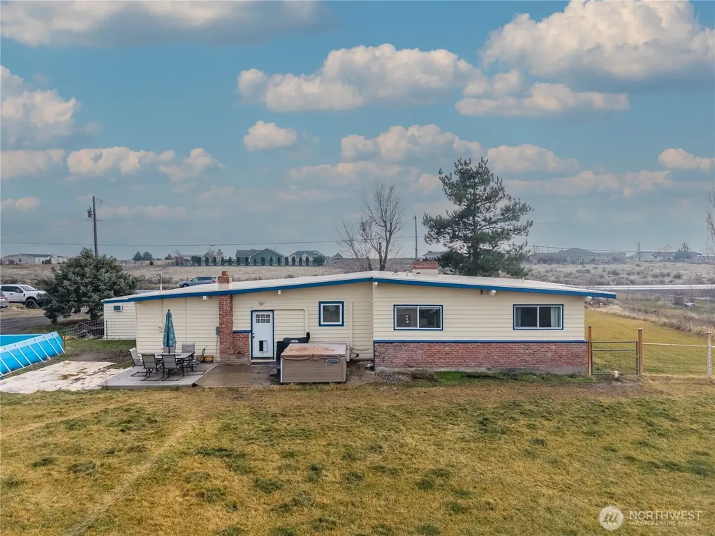 3416 Road 20 NE Soap Lake WA 98851