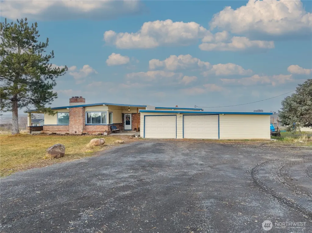 3416 Road 20 NE Soap Lake WA 98851