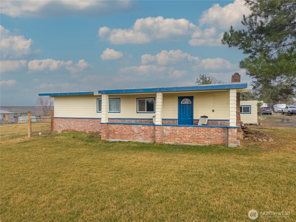 3416 Road 20 NE Soap Lake WA 98851