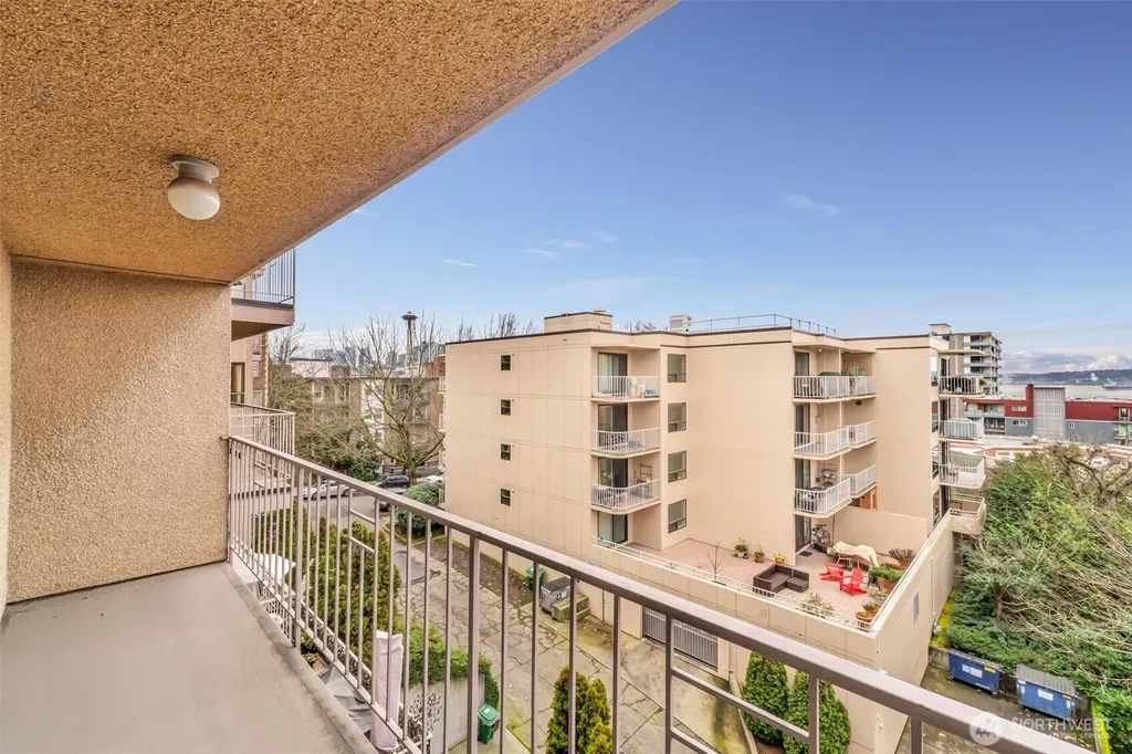 505 W Roy Street Seattle WA 98119