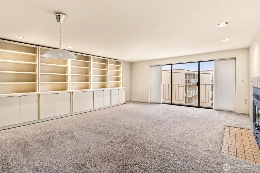 505 W Roy Street Seattle WA 98119