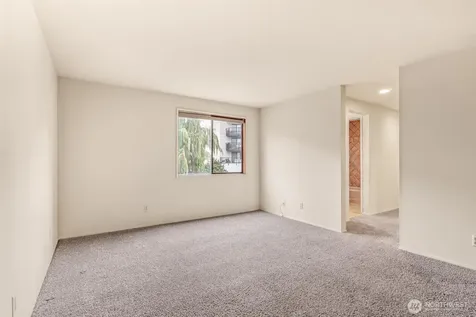 505 W Roy Street Seattle WA 98119