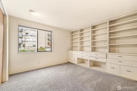 505 W Roy Street Seattle WA 98119