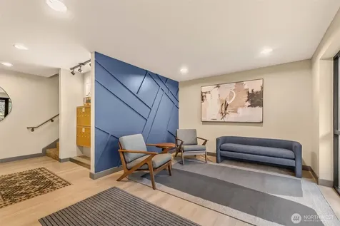 505 W Roy Street Seattle WA 98119