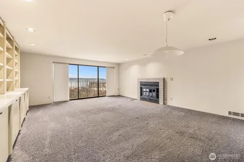505 W Roy Street Seattle WA 98119