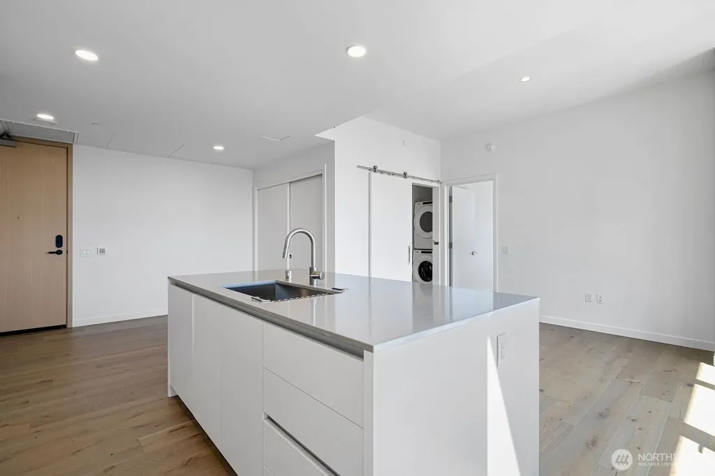 10232 NE 10th Street Bellevue WA 98004