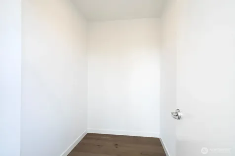 10232 NE 10th Street Bellevue WA 98004