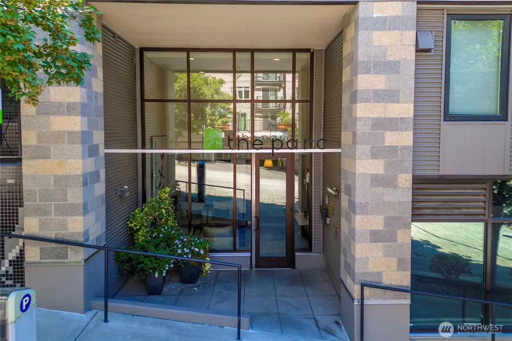 81 Clay Street Seattle WA 98121