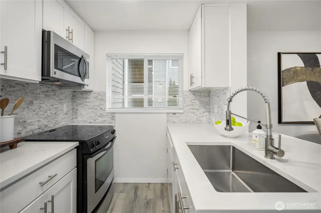 12602 109th Court NE Kirkland WA 98034
