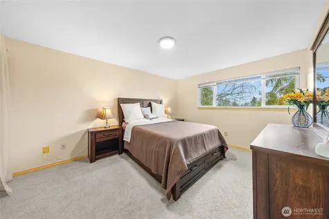 5713 122nd Avenue SE Bellevue WA 98006