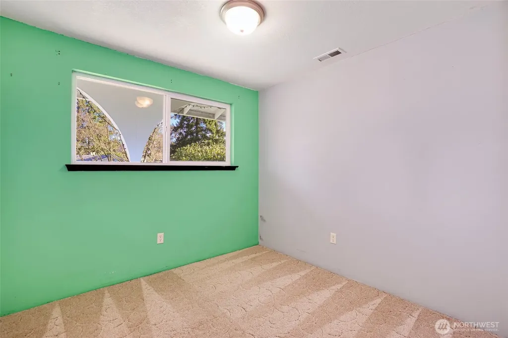8504 Quinault Drive NE Olympia WA 98516