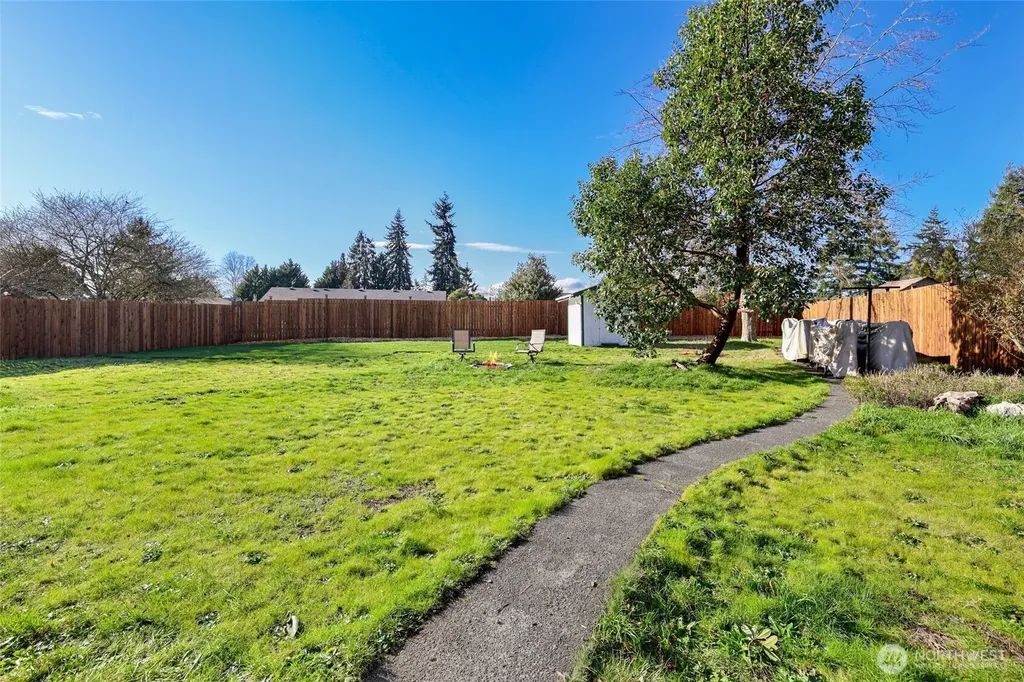 8504 Quinault Drive NE Olympia WA 98516