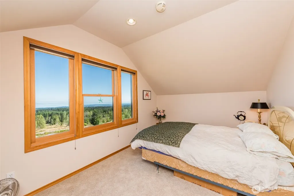 279 Ocean View Drive Port Angeles WA 98362