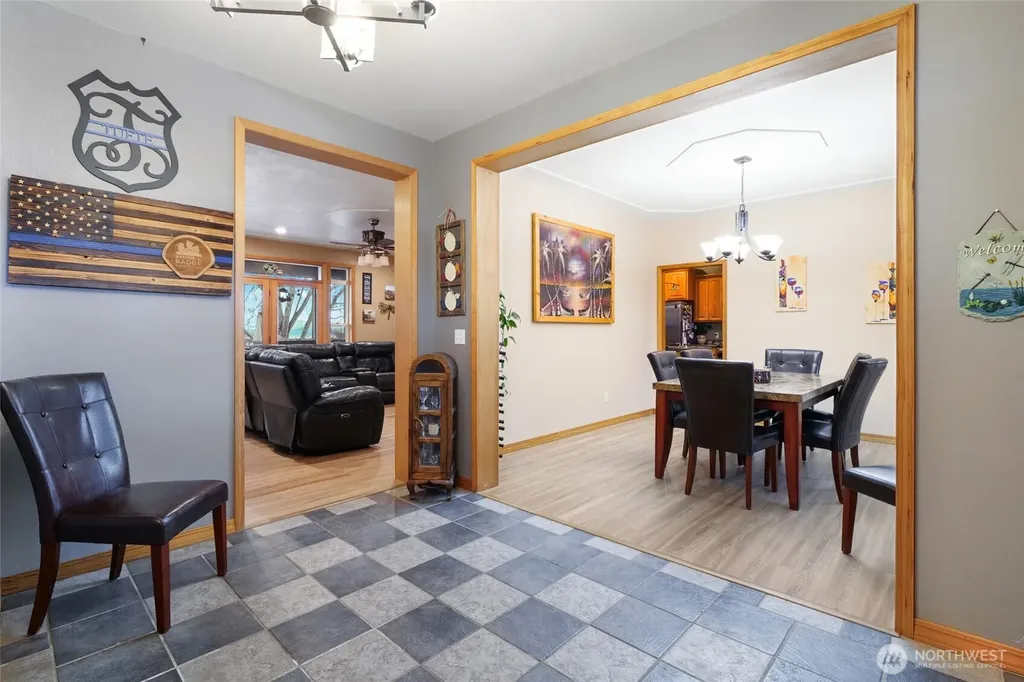 4997 NE Road 7.5 Moses Lake WA 98837