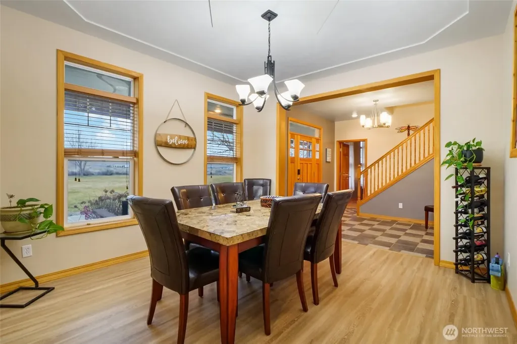 4997 NE Road 7.5 Moses Lake WA 98837