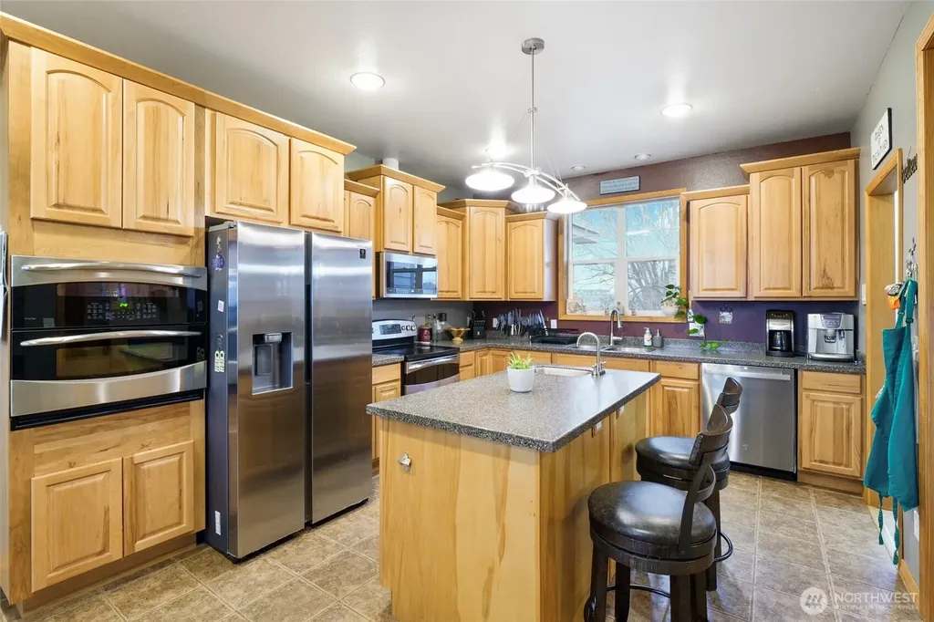 4997 NE Road 7.5 Moses Lake WA 98837
