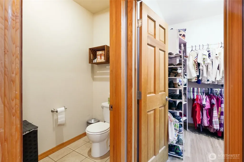 4997 NE Road 7.5 Moses Lake WA 98837