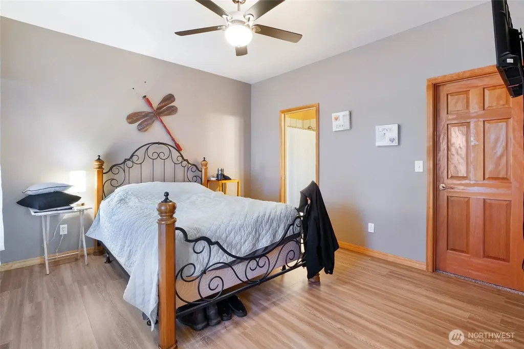 4997 NE Road 7.5 Moses Lake WA 98837