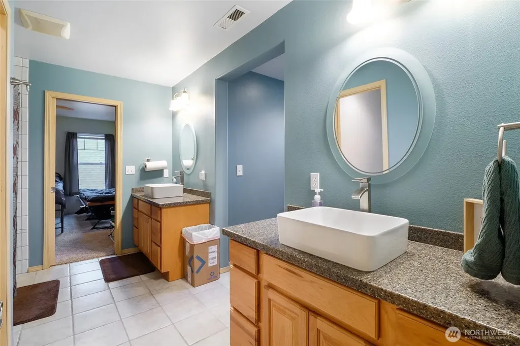 4997 NE Road 7.5 Moses Lake WA 98837