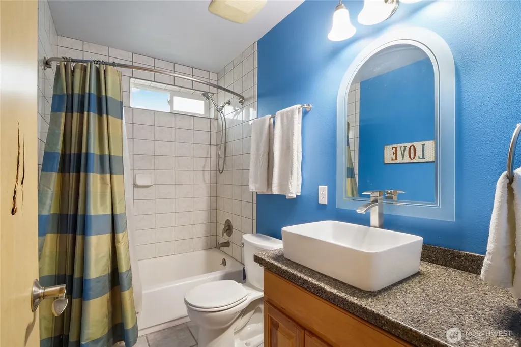 4997 NE Road 7.5 Moses Lake WA 98837