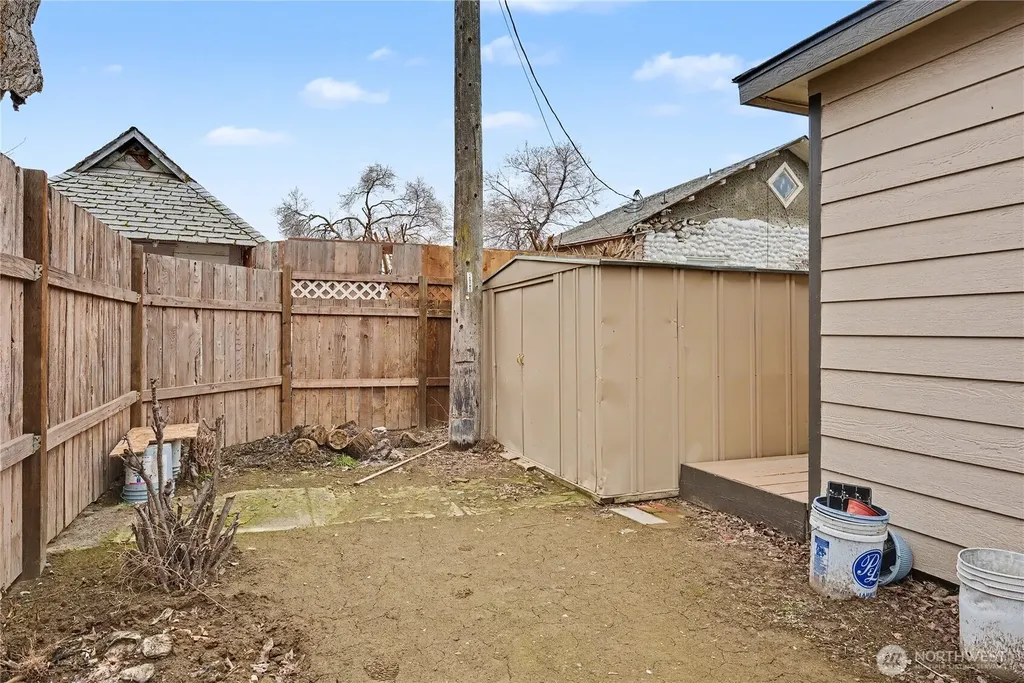 22 S Elder Street Soap Lake WA 98851