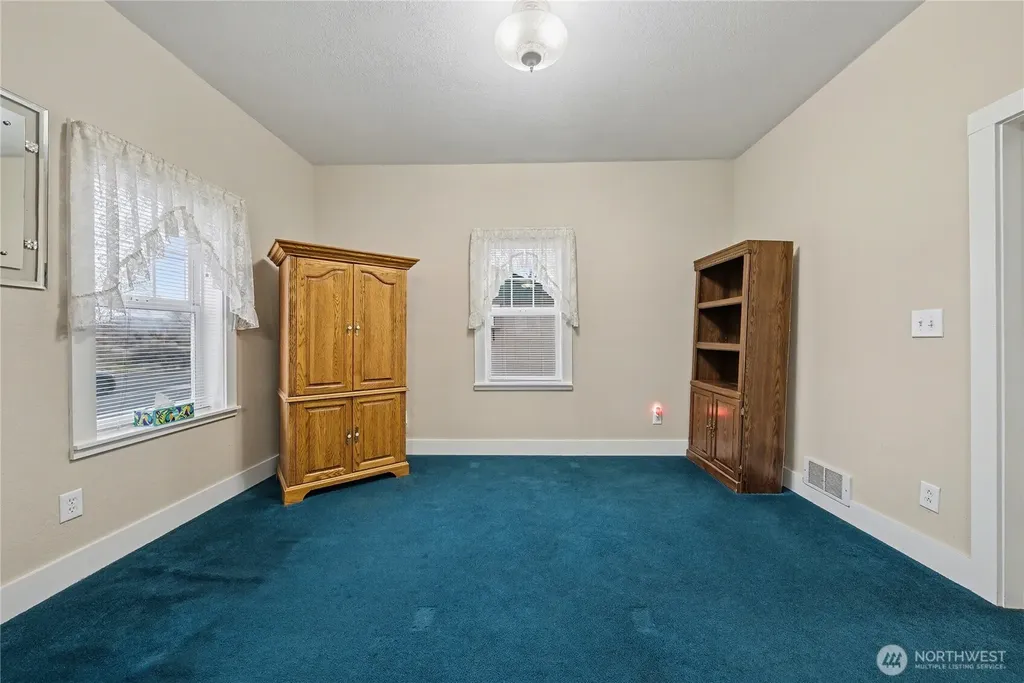 22 S Elder Street Soap Lake WA 98851