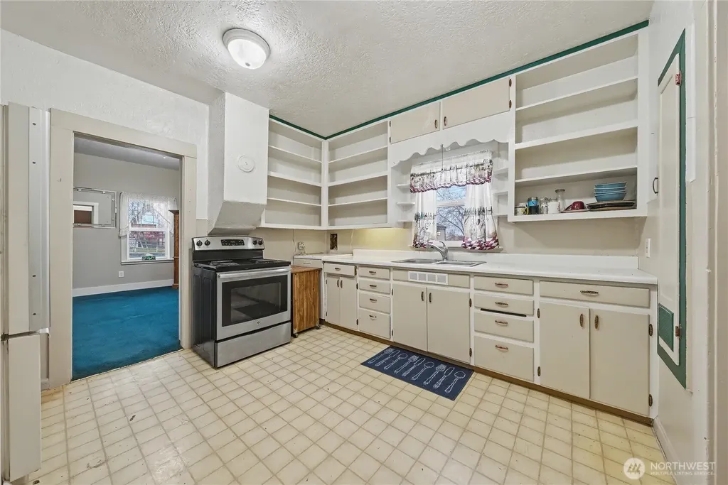 22 S Elder Street Soap Lake WA 98851