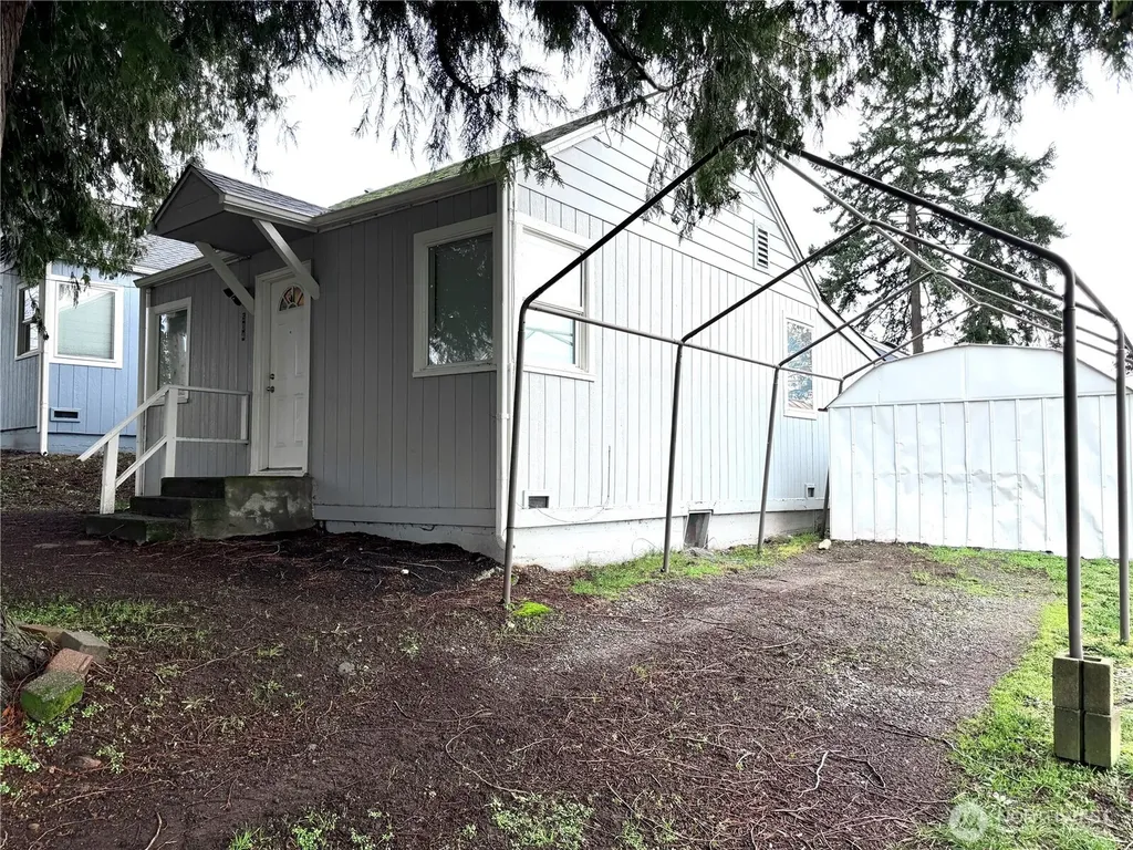 504 107th Street S Tacoma WA 98444