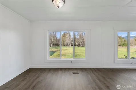 22398 Grip Road Sedro Woolley WA 98284