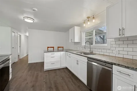 22398 Grip Road Sedro Woolley WA 98284