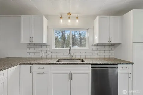 22398 Grip Road Sedro Woolley WA 98284