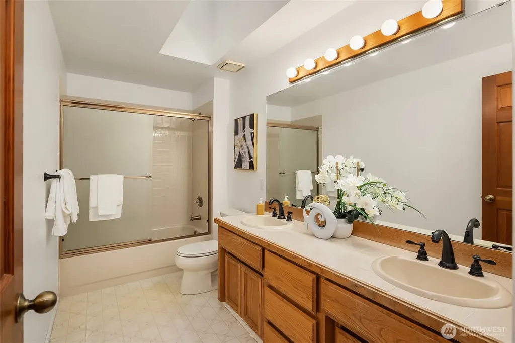 32905 174th Place SE Auburn WA 98092