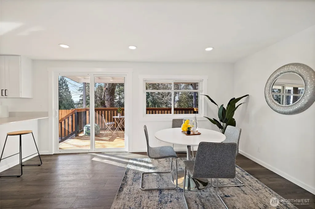 19309 127th Avenue NE Bothell WA 98011