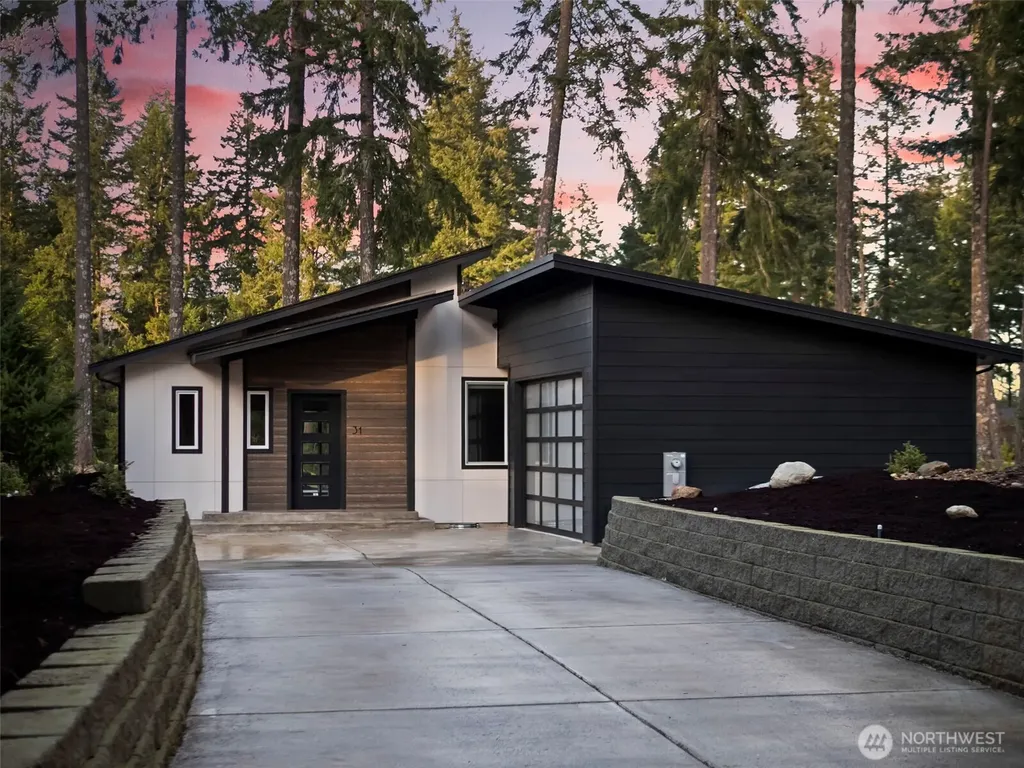 31 Westwood Lane E Union WA 98592