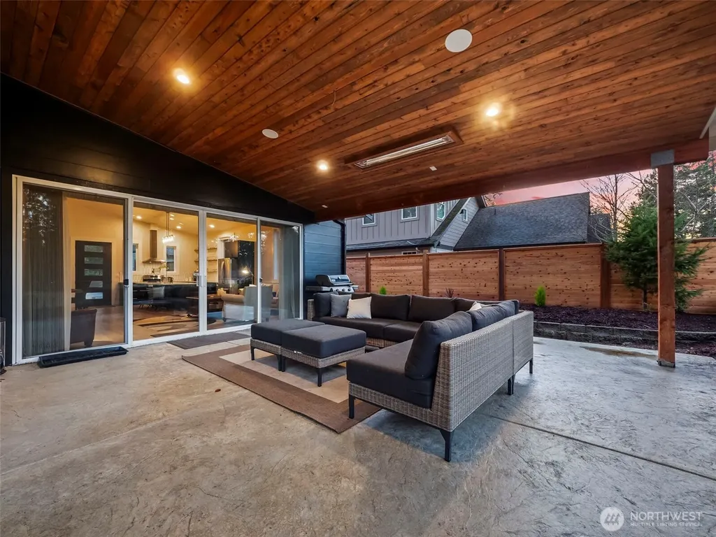31 Westwood Lane E Union WA 98592