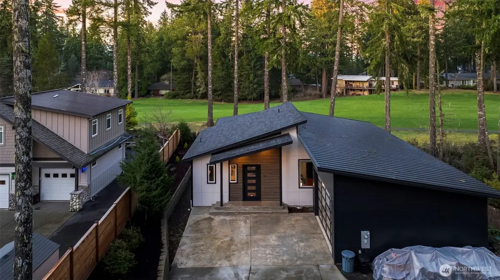 31 Westwood Lane E Union WA 98592