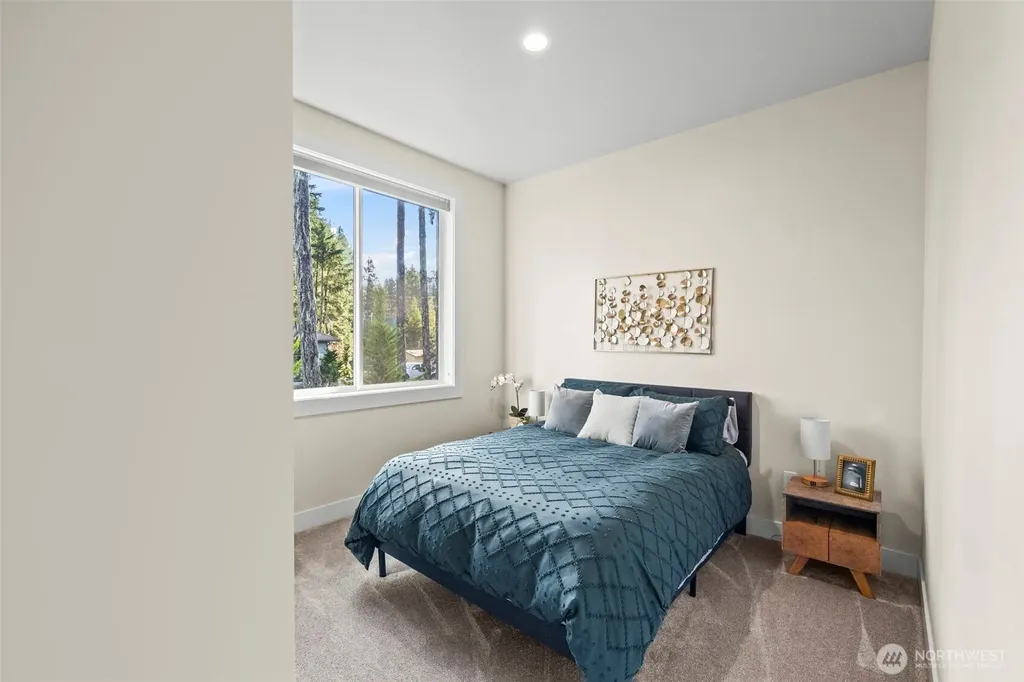31 Westwood Lane E Union WA 98592