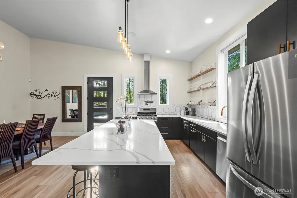 31 Westwood Lane E Union WA 98592