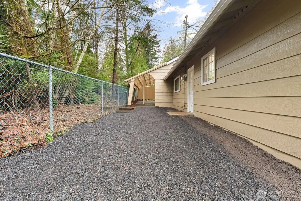 9979 Miami Beach Rd NW Seabeck WA 98380