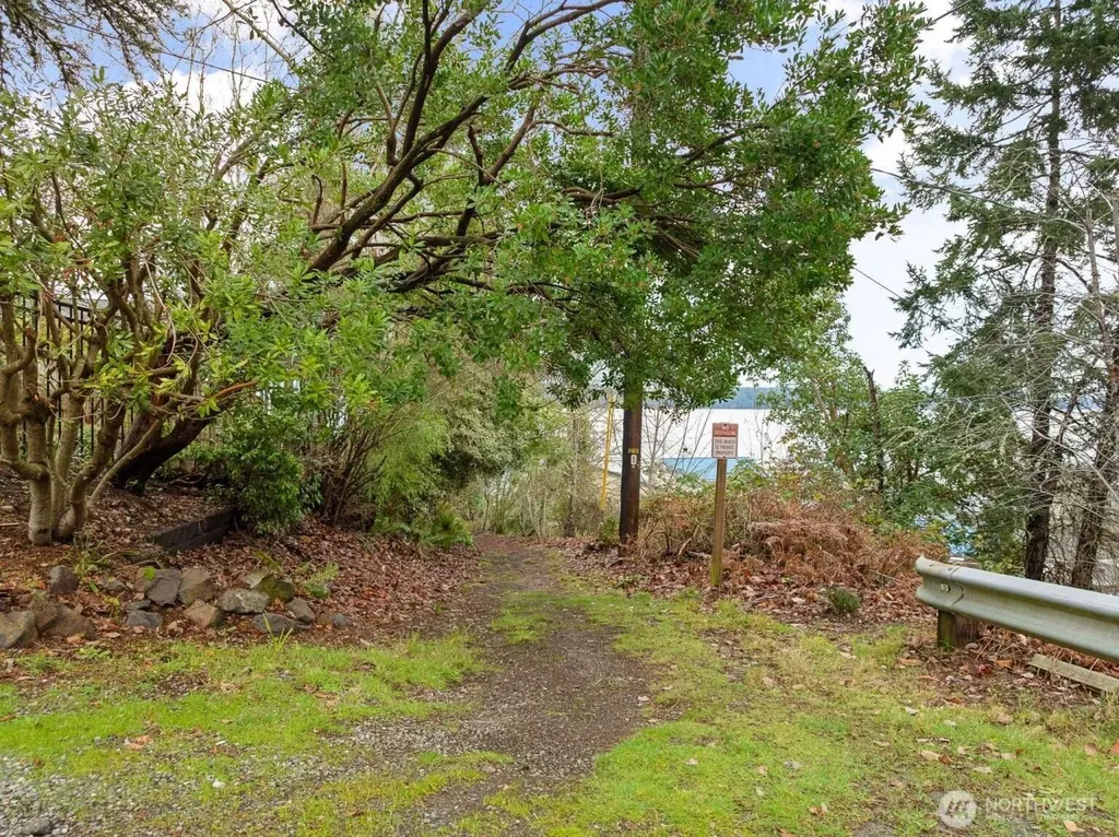 9979 Miami Beach Rd NW Seabeck WA 98380