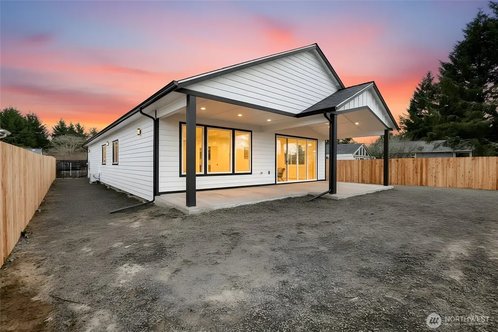 205 Canal Drive SE Ocean Shores WA 98569
