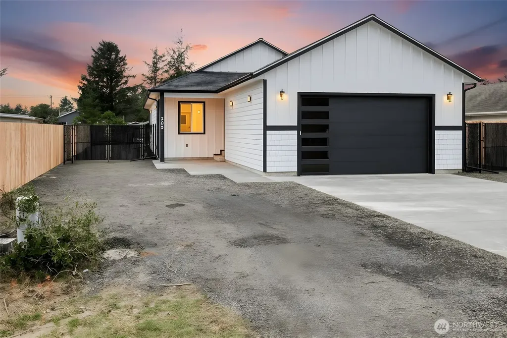 205 Canal Drive SE Ocean Shores WA 98569